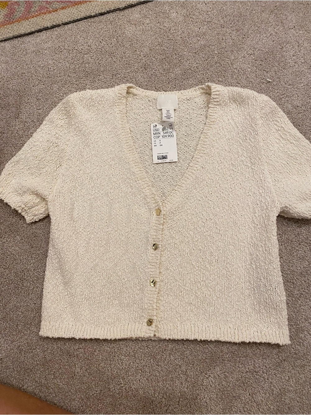 H&M Cream Short-Sleeve Cropped V-Neck Button Cardigan